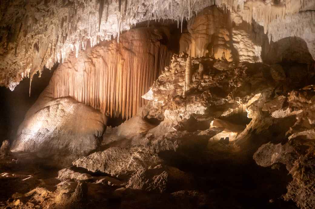 Limestone formations, Jewel Cave