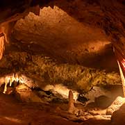 Shawls, Ngilgi Cave