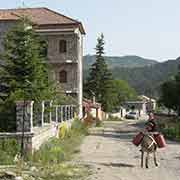 Quiet street, Voskopoja