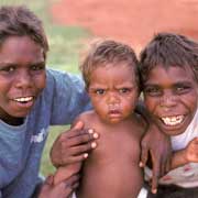 Three Pintubi boys