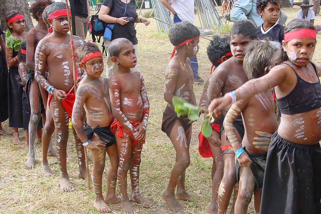 Children from Mona Mona