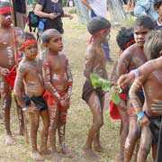 Children from Mona Mona