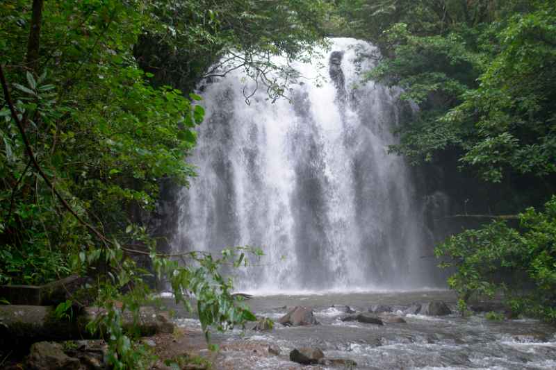 Elinjaa Falls