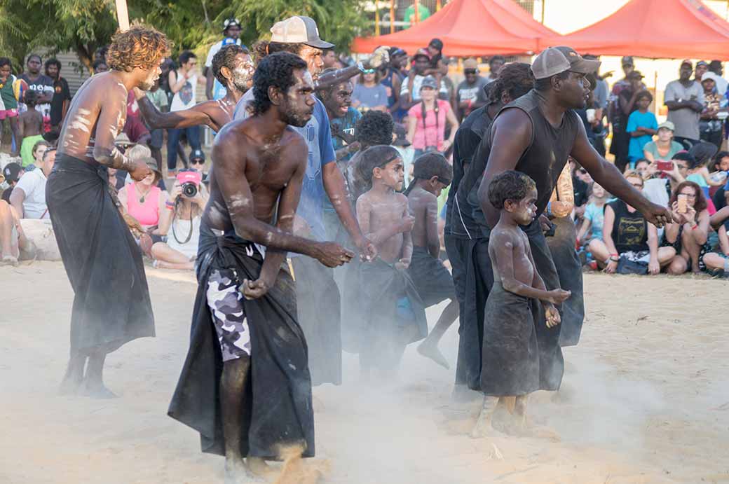 Numbulwar dance group