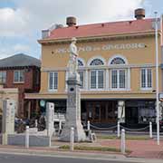 Regent Theatre, War Memorial