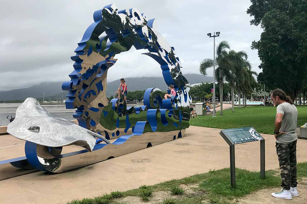 Citizens gateway artwork, Cairns