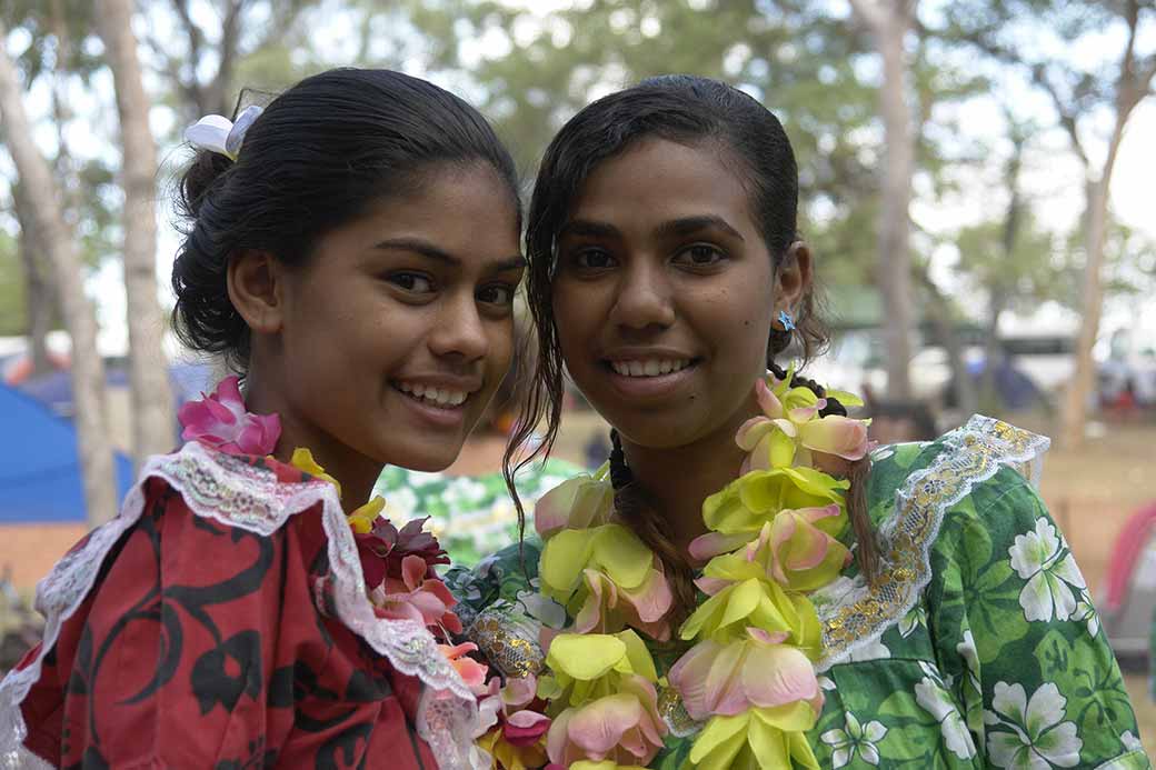 Two Aboriginal girls