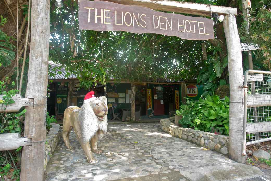 Lions Den Hotel