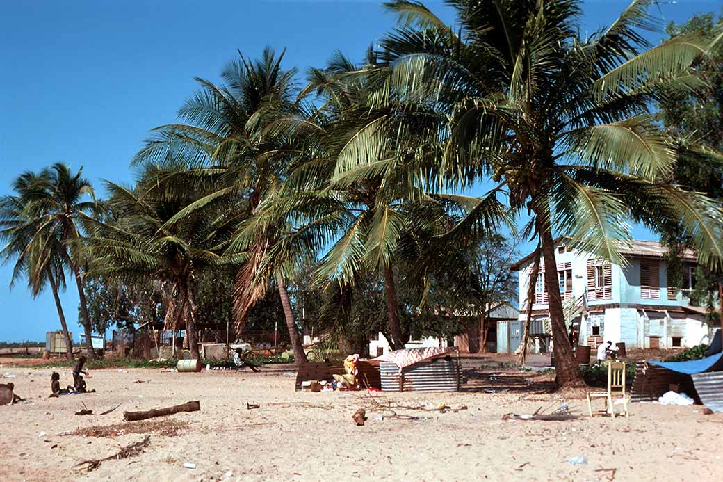 Beachfront, Umbakumba