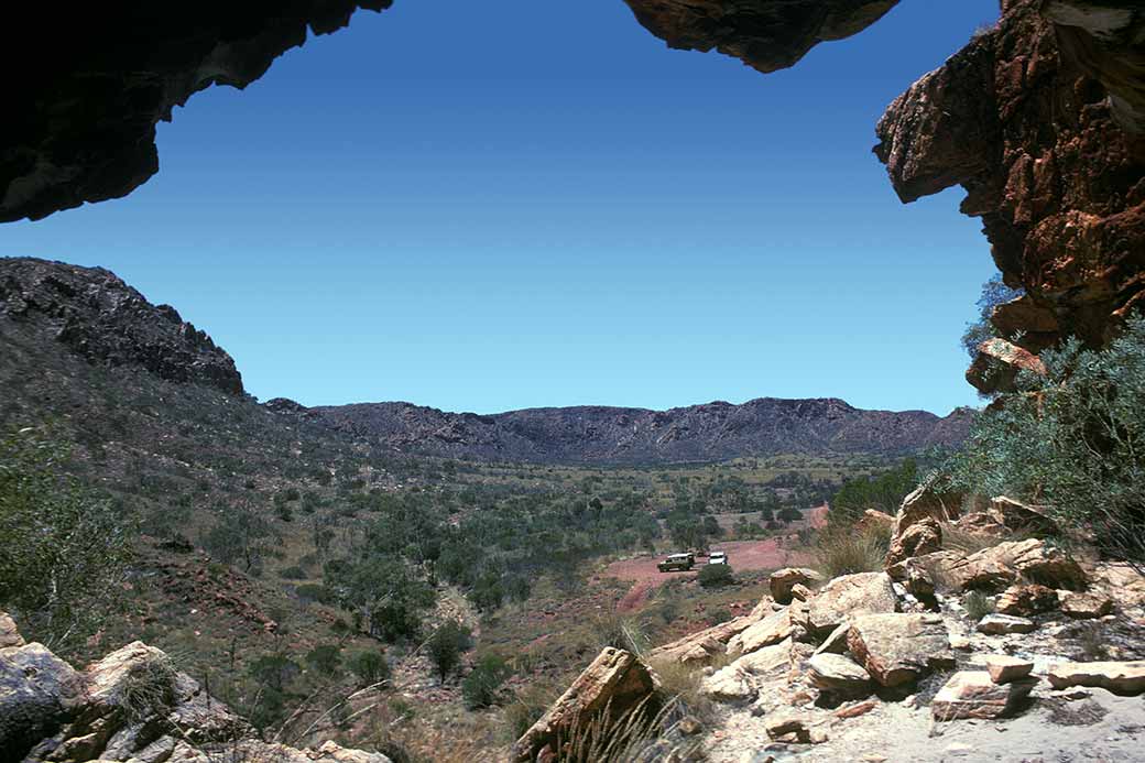 Cave, Tnorala