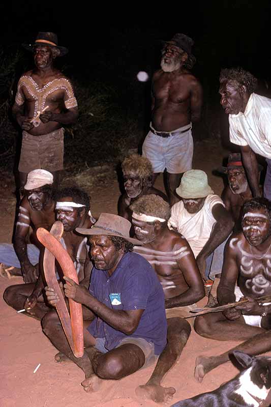 Singing with boomerangs