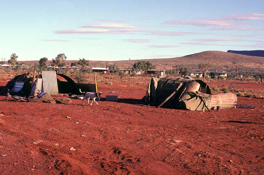 Humpies in Wa<u>l</u>ungurru