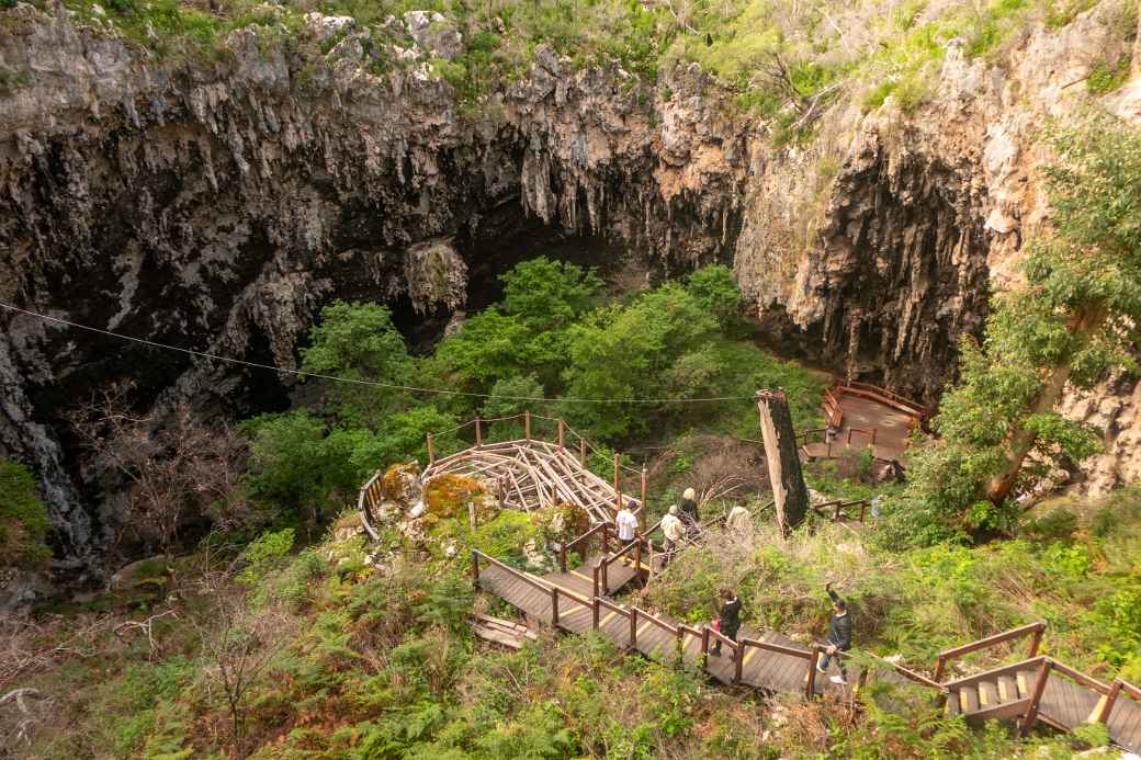 Entrance to Lake Cave