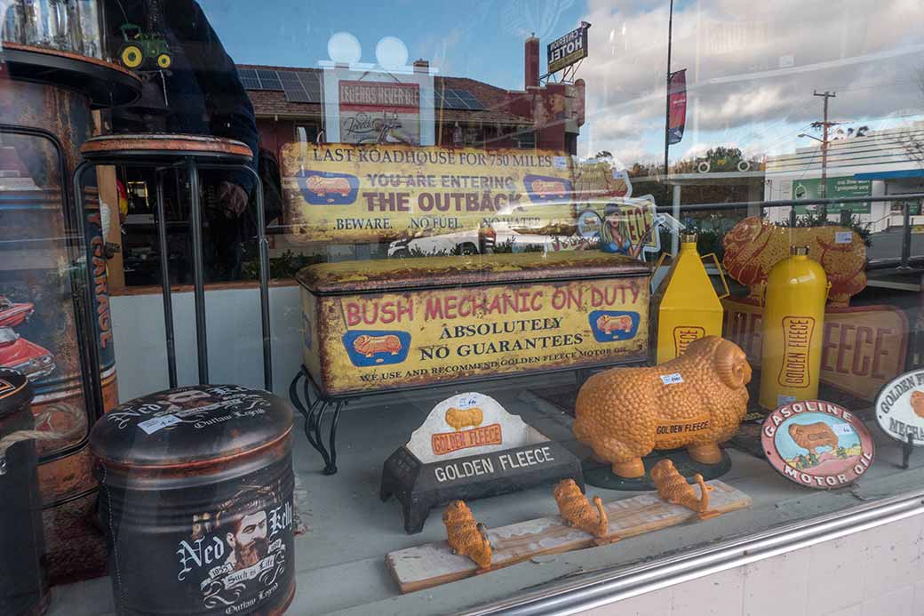 Shop window, Gundagai