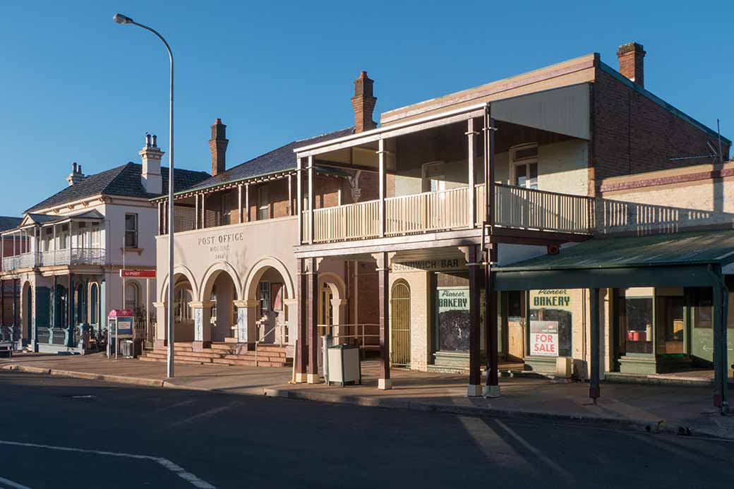 Bank Street, Molong