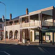 Bank Street, Molong