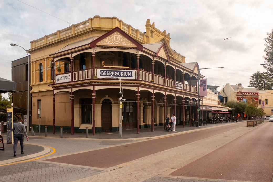 Beerpourium, Fremantle