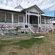 Fence with bras