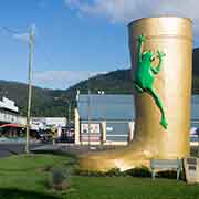 Golden Gumboot, Tully