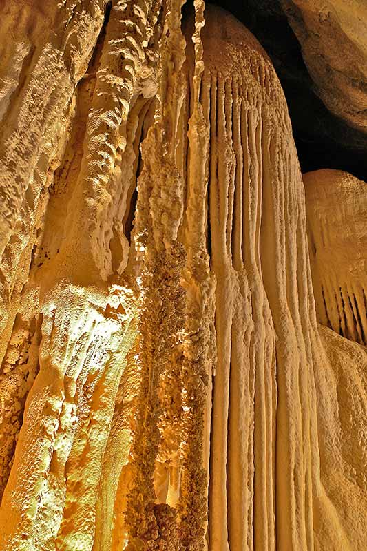 Cascading stalactites