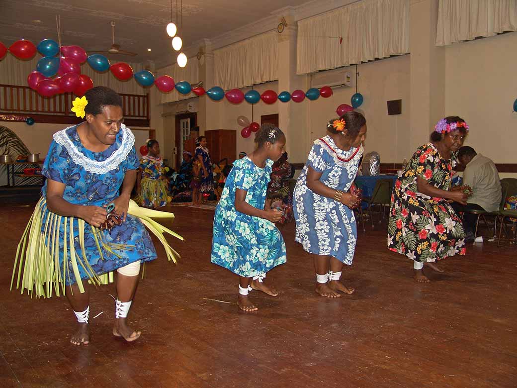 Mer women's dance