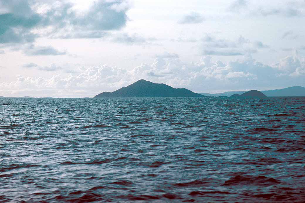 Naghi Island