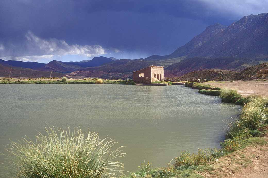 Ojo del Inca, Tarapaya