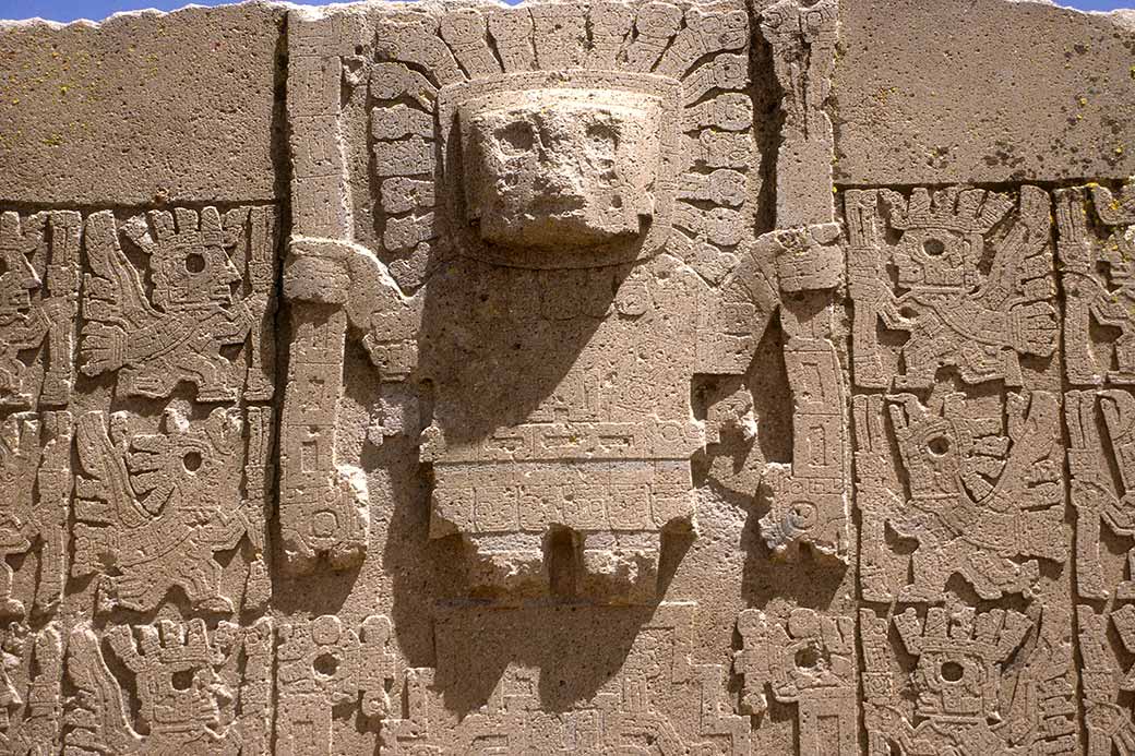 Viracocha carving