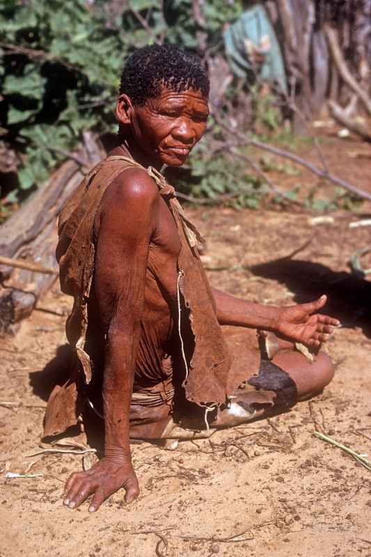 Old Mosarwa woman, Tsesane