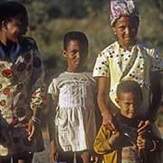 Children posing, Kanye