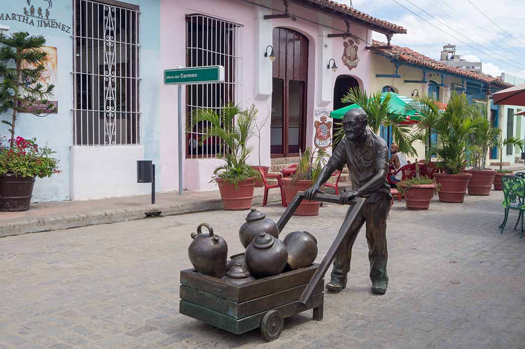 Statues, Plaza del Carmen, Camagüey