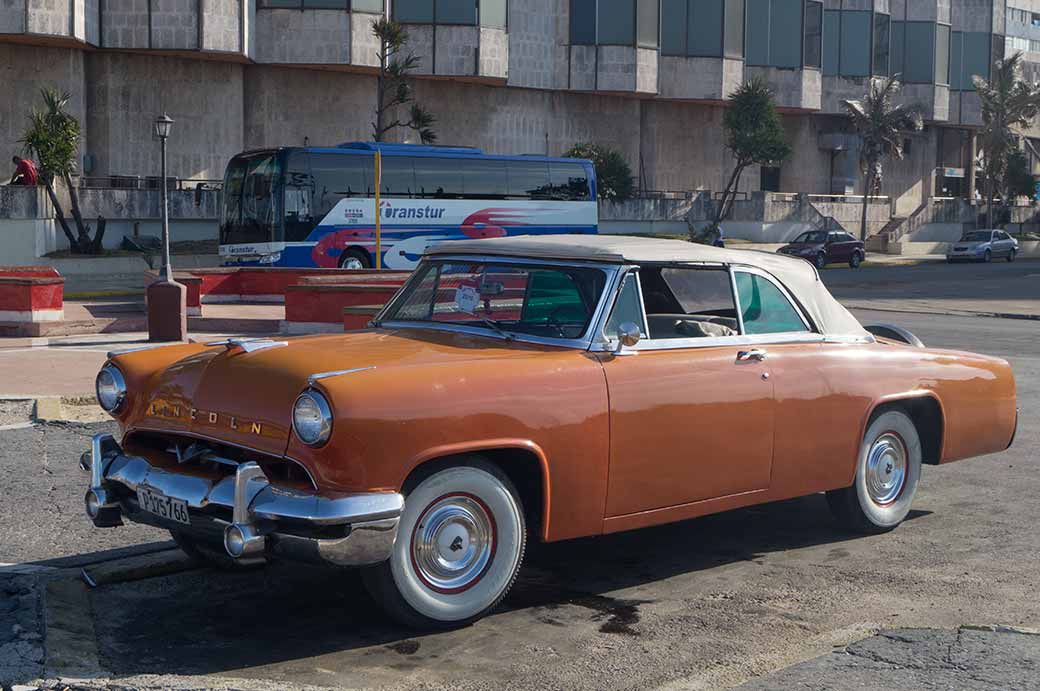 1953 Lincoln convertible