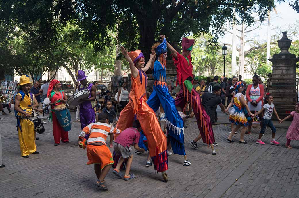 Street performers, old Havana