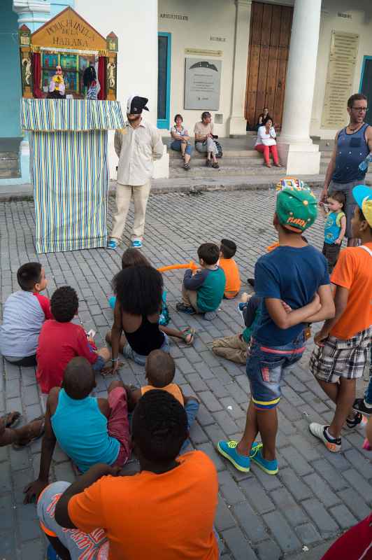 Puppet show, Plaza Vieja