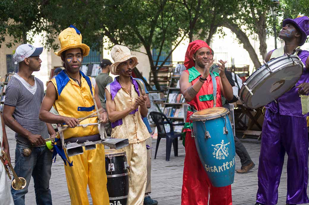 Street performers, old Havana