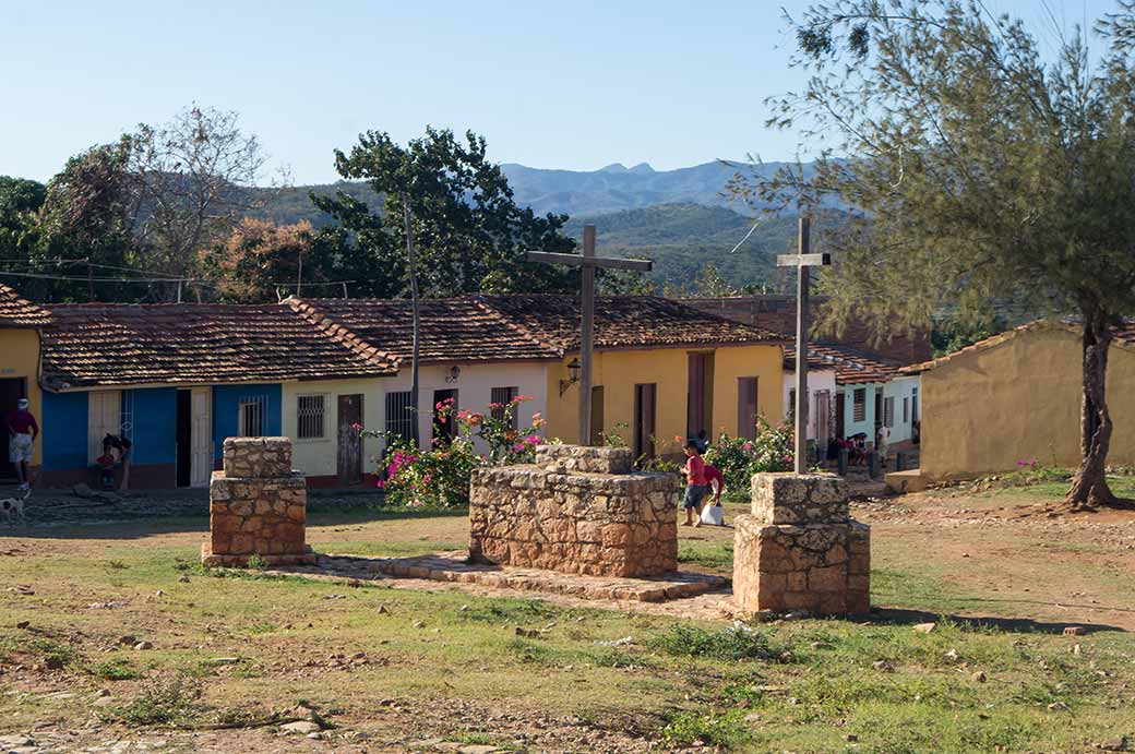 Plaza de las Tres Cruces, Trinidad