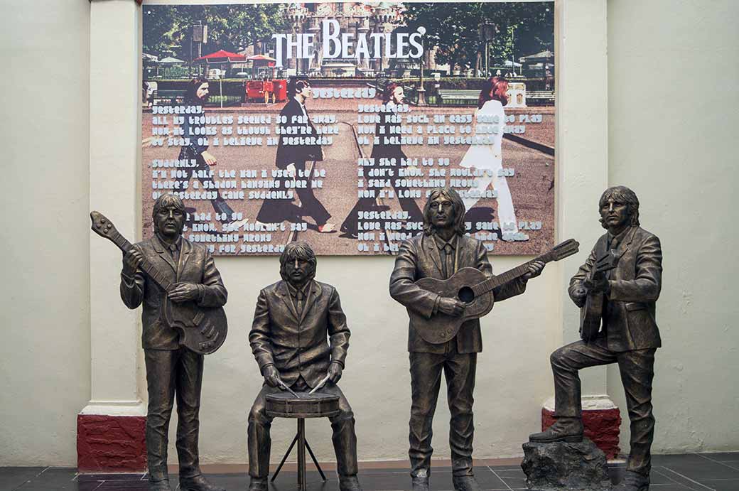 The Beatles statue, Trinidad