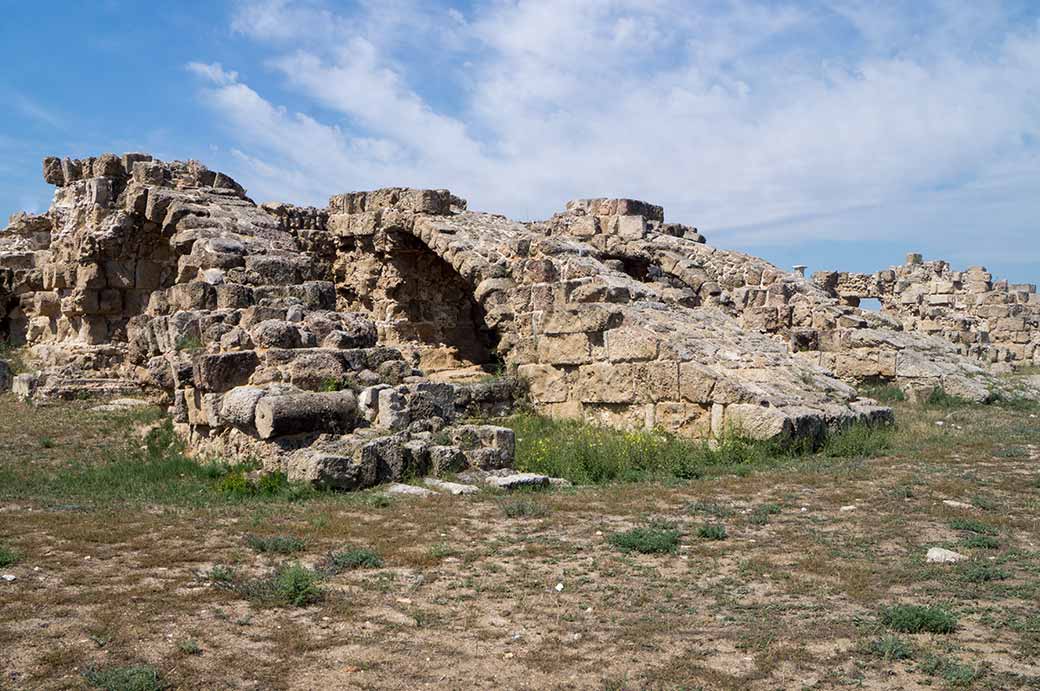 Triple Stone Archway, Salamis