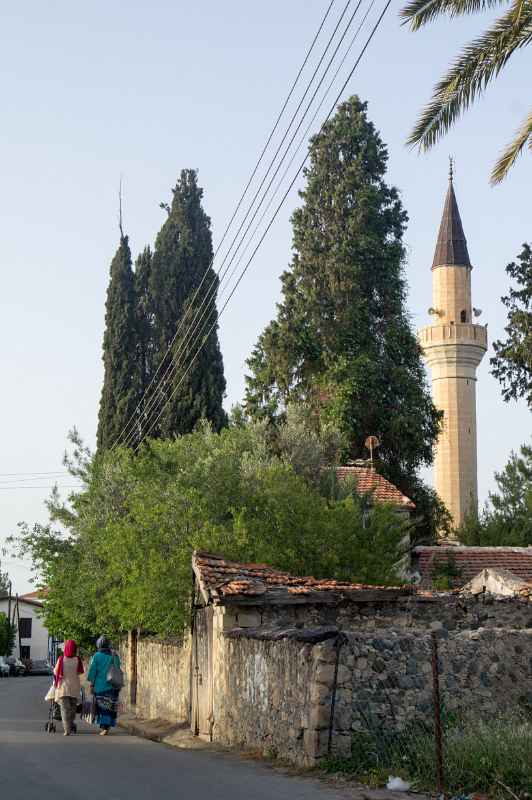 Lefke Mahkemeler Camii