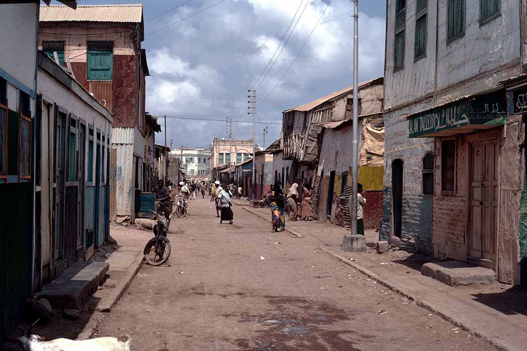 Between harbour and downtown