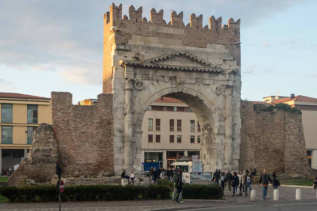 Arco de Augusto, Rimini