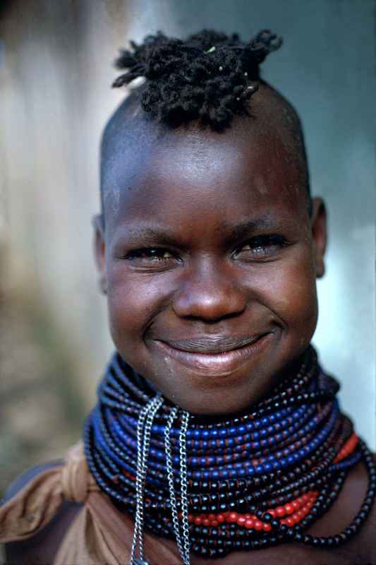 Young Turkana girl