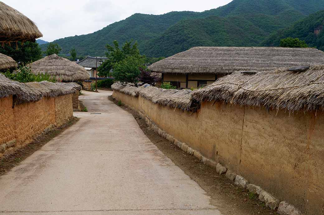 In Hahoe Folk Village