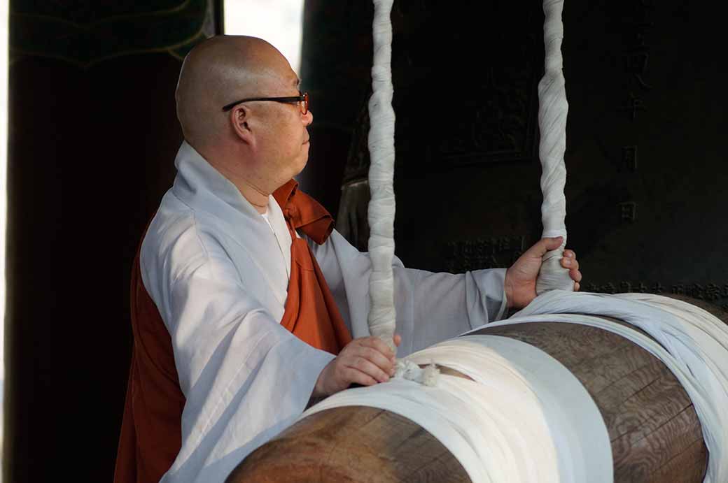 Ringing the temple bell