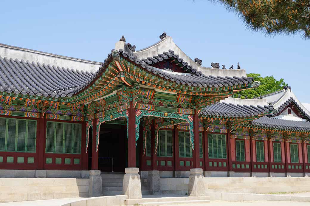 Entrance to Huijeongdang