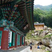 Upper-Deokjusa temple