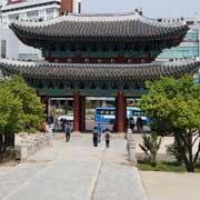 Honghwamun gate