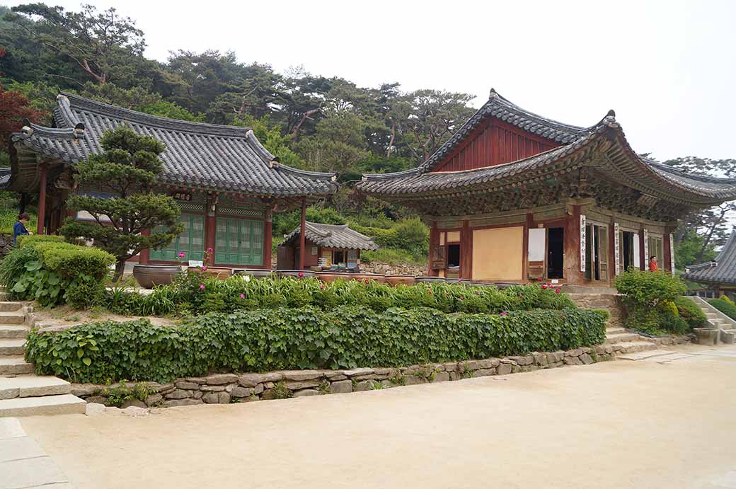 Jeongdeung-sa temple