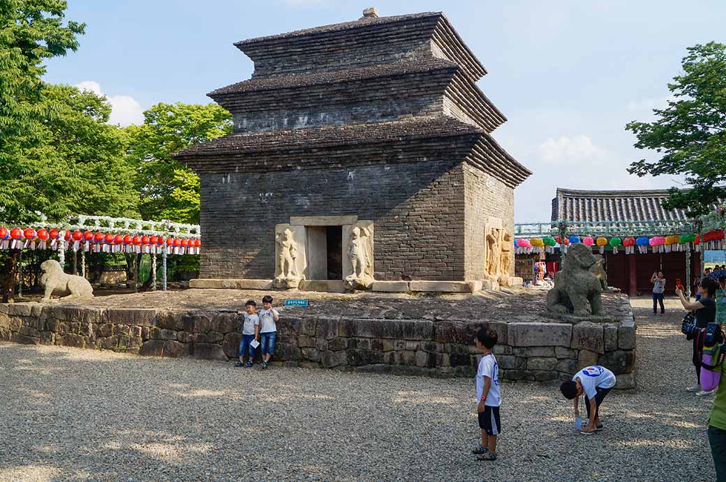 Bunhwangsa pagoda