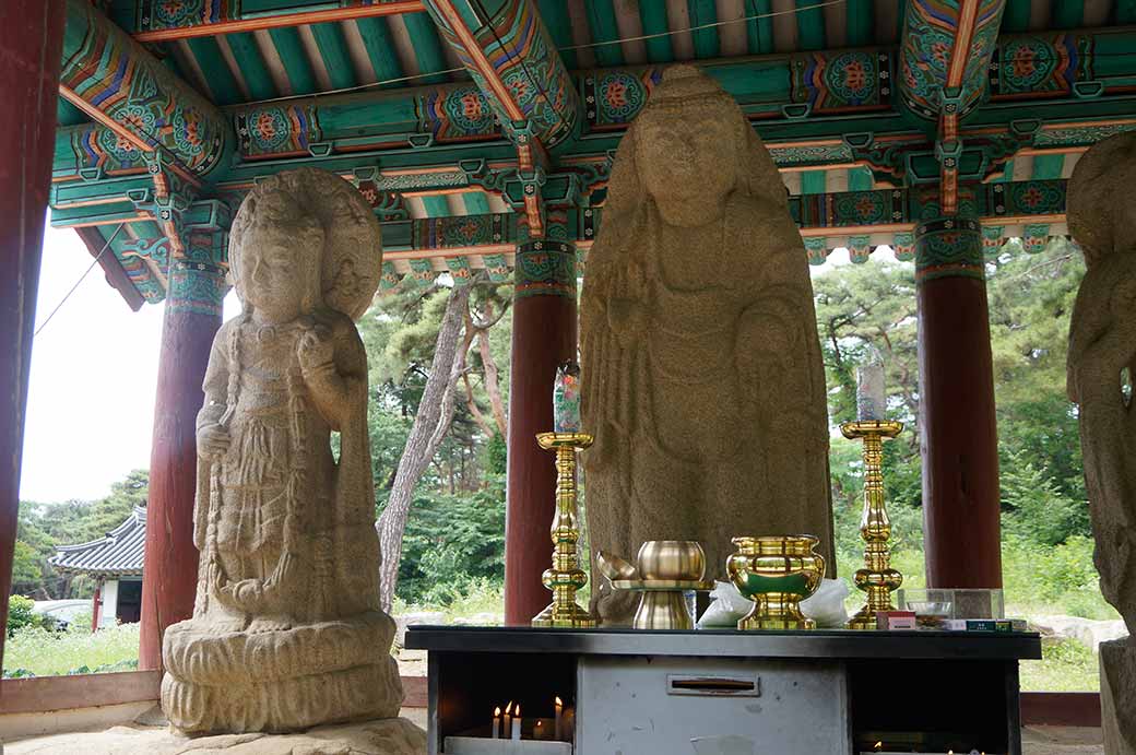 Three ancient Buddhas